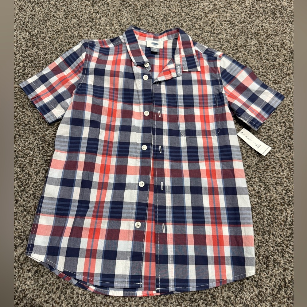 NWT boys red/white/Blue button down size 6/7